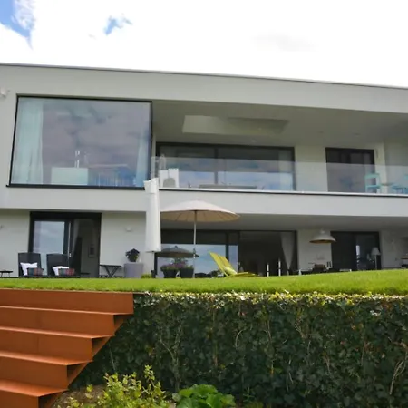 Panoramahouse - Pool And Sauna Hotel